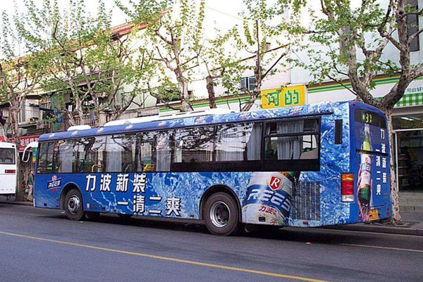 天津公交车身广告投放优势及特点解析！
